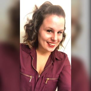 Meet your Posher, Kendra